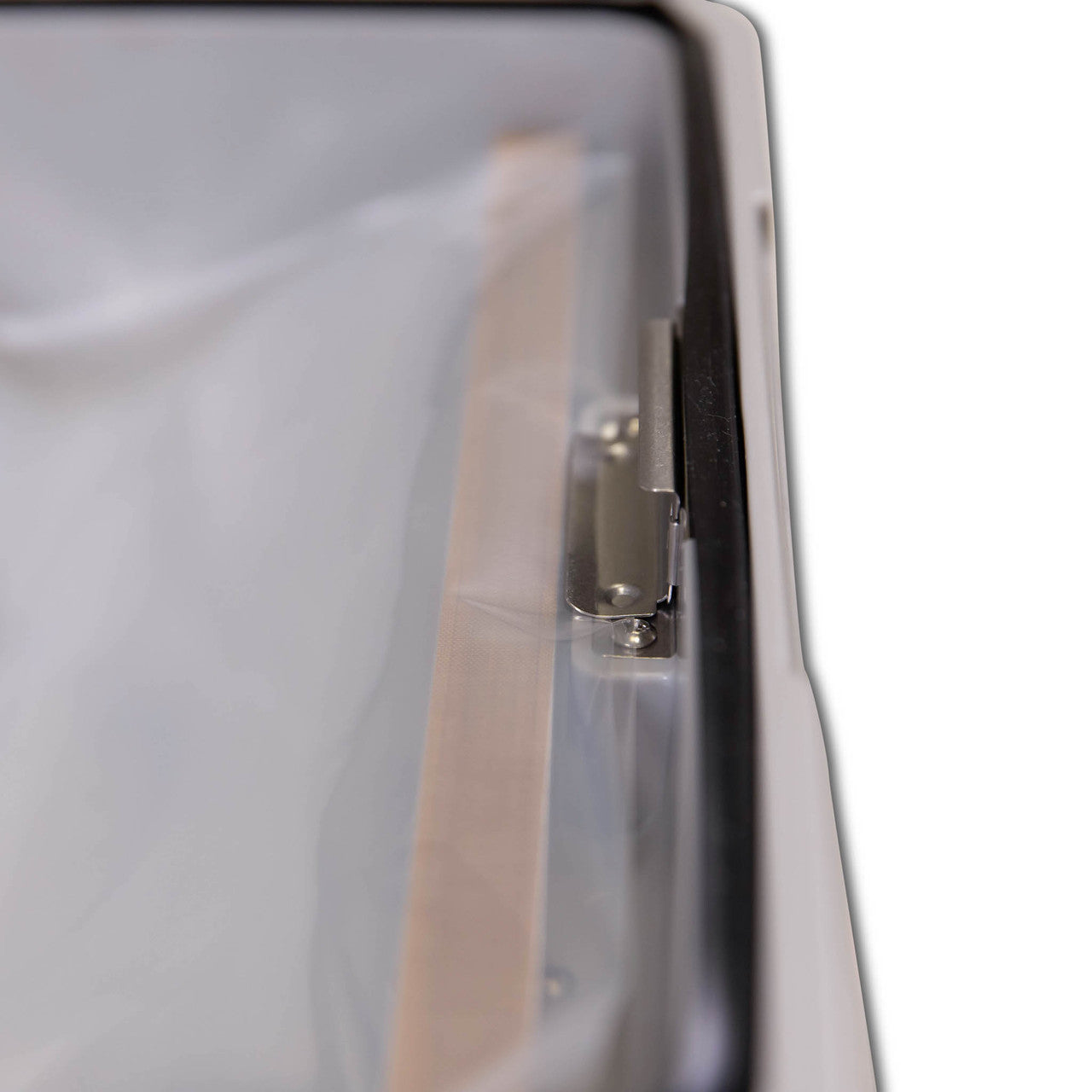 The USV20 has a pouch clamp to securely hold bags in place during the vacuum cycle.