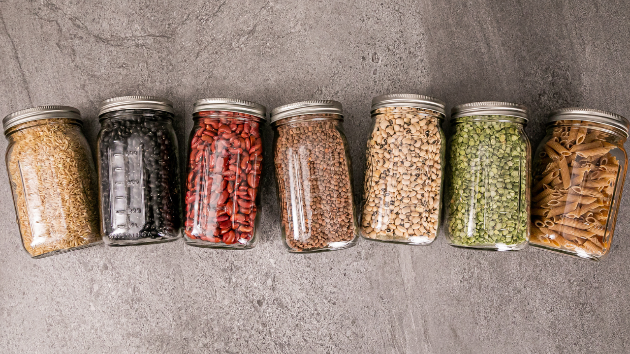 vacuum sealed dry goods in mason jars