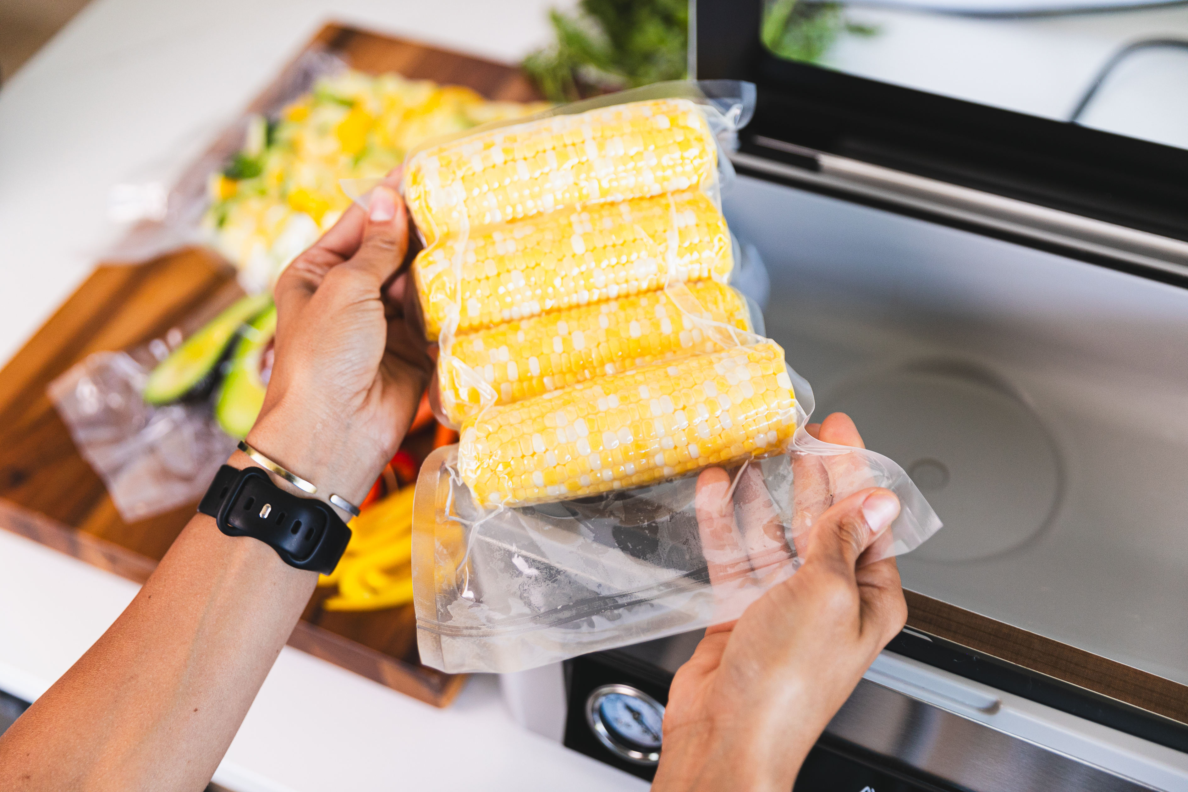 Mastering Food Preservation: Suction Vacuum Sealers vs. Chamber